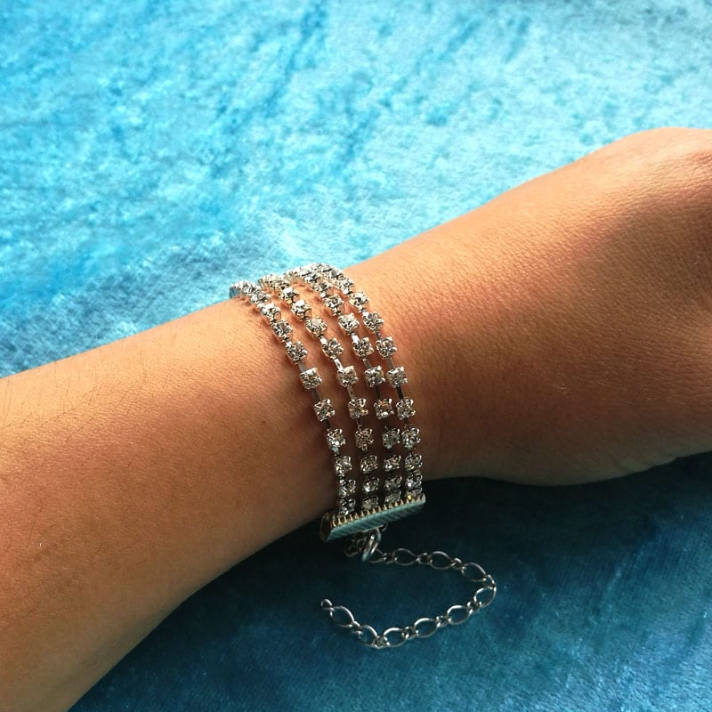 How to make a multi strand bracelet using rhinestone cupchain and flat ribbon ends - DIY party jewellery