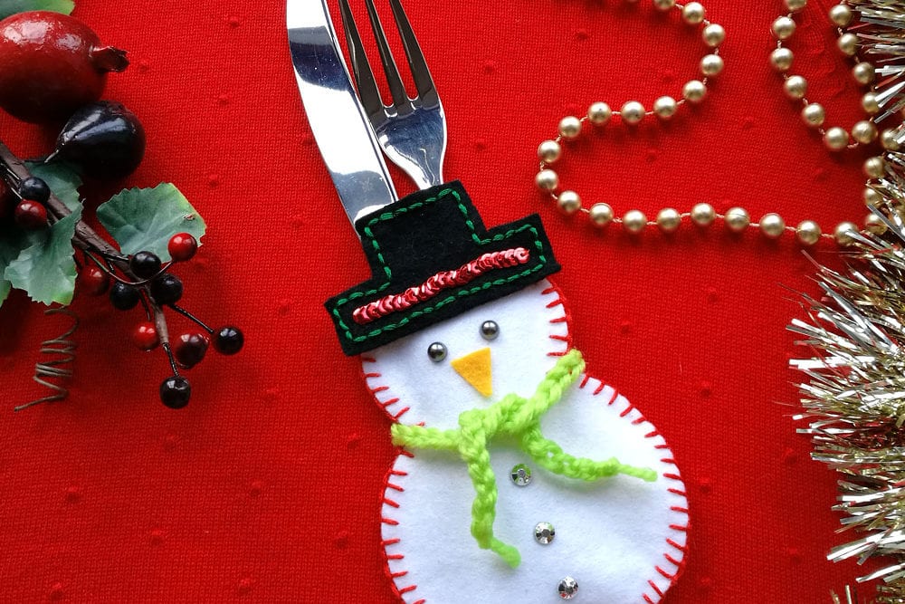 Christmas Craft Ideas - How to Make a Snowman Cutlery Holder from Felt