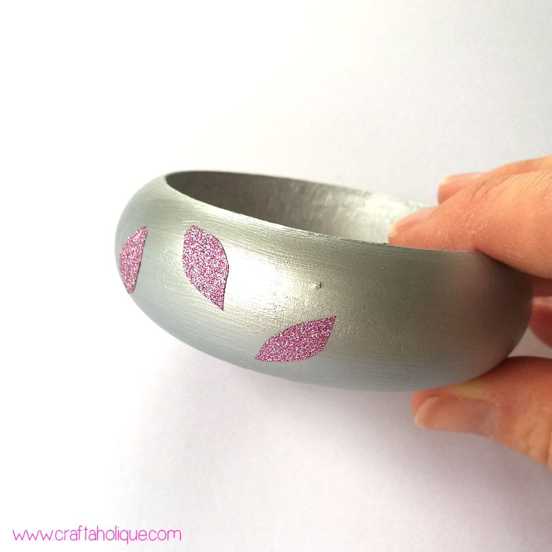 Washi Tape Ideas - How to make a beautiful wooden bangle with washi tape