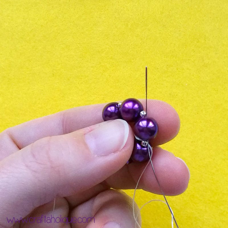 How to make a beaded flower - beaded flower project using pearls and rhinestones