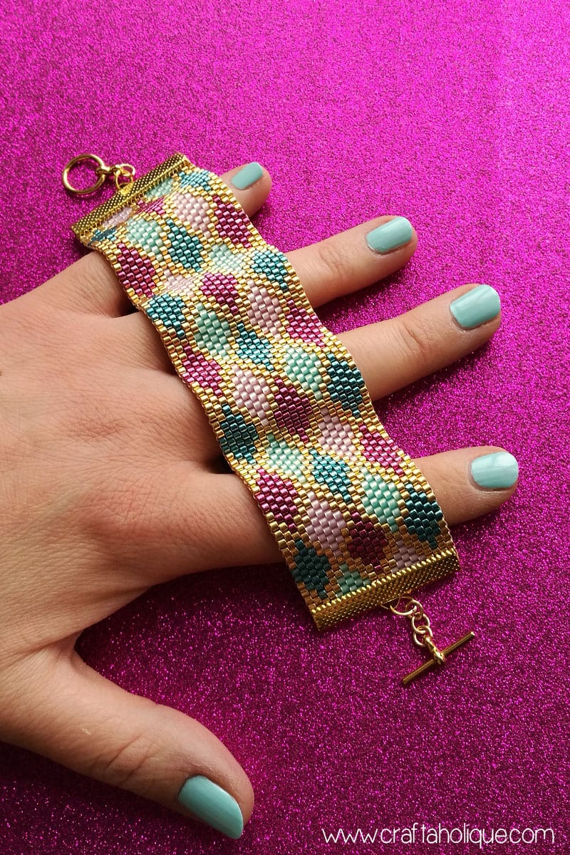 Peyote Stitch Cuff Bracelet Pattern - Colourful Argyle Diamonds - Miyuki Beading Pattern