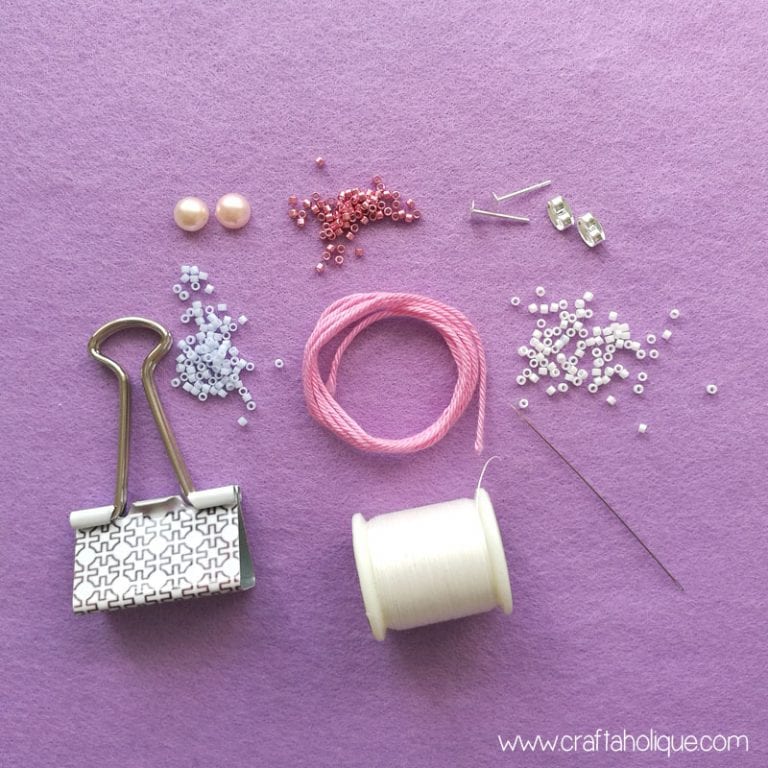 Pretty Chevron Beaded Earrings Tutorial by Craftaholique