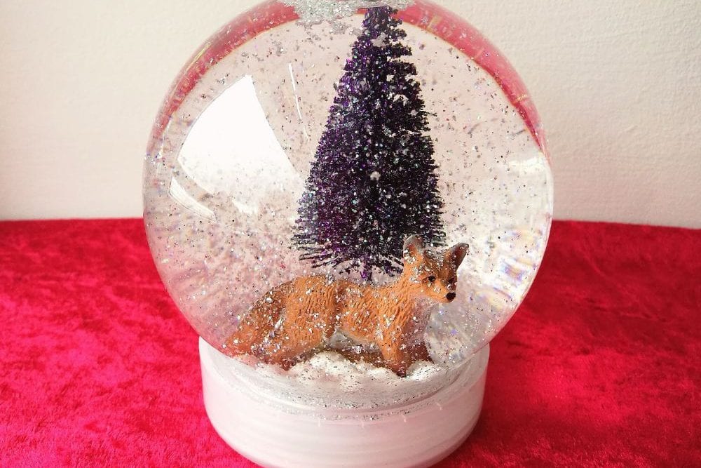 How to make a Christmas Snow Globe by Craftaholique