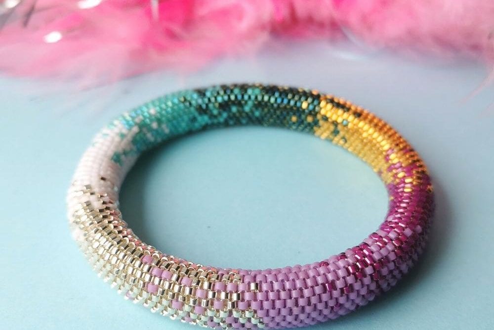 Colour Fusion tubular peyote bracelet pattern with metallic colours